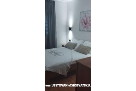Apartments Kujundžić photo 3