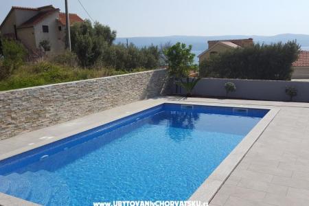 Apartments Marina Omis Croatia