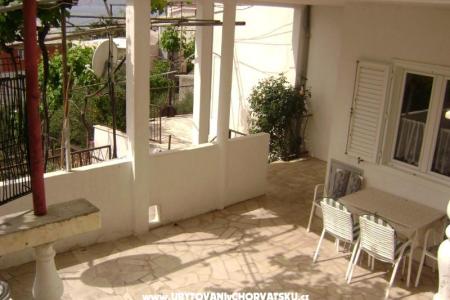 Apartments Maslov photo 2