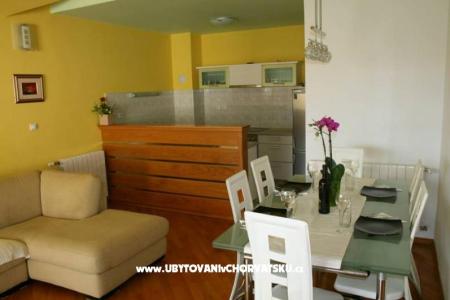Apartments MIRNA&MATEA photo 2