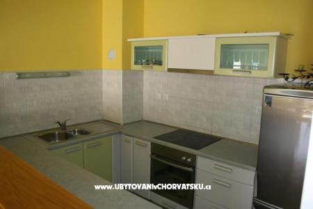 Apartments MIRNA&MATEA photo 3