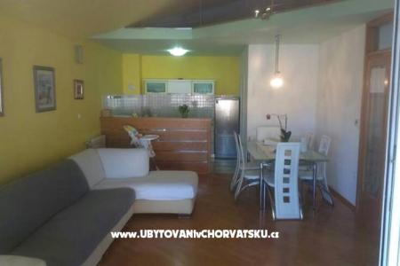 Apartments MIRNA&MATEA photo 4