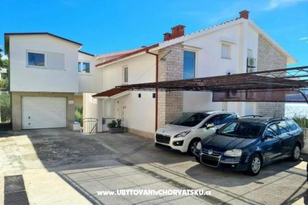 Apartments Peter  Omis Croatia