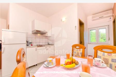 Apartments LIKI photo 4
