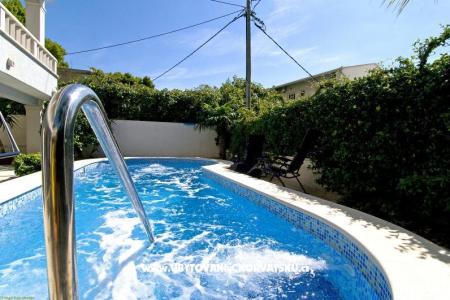 Dizma Wellness Apartments photo 4