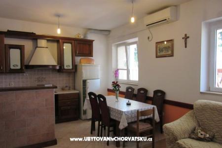 Petar apartmani Omis photo 4