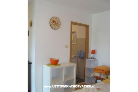 Studio apartman Dinka photo 4