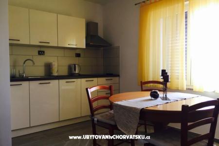 Apartment G photo 3