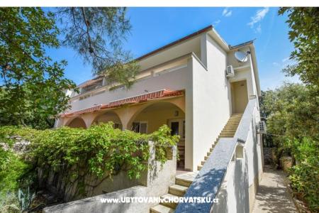 Apartments Oleandra photo 5