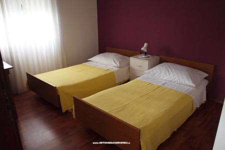 Apartments Viktorija photo 4
