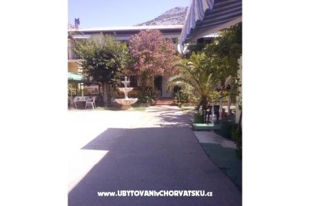 Apartments Vitrenik Starigrad Paklenica Croatia
