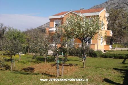 Apartments Mirjana*** Starigrad Paklenica Croatia