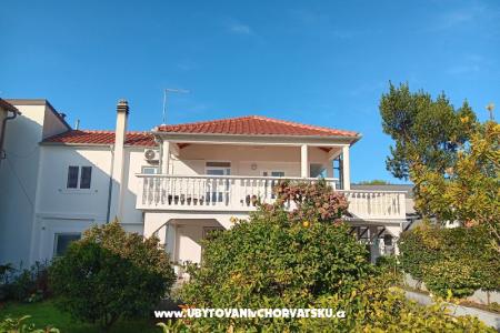 Apartments Filip Pakostane Croatia