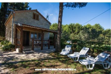 Apartments Kukin Pakostane Croatia