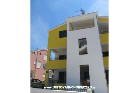 Apartments Lucija Pakostane Croatia