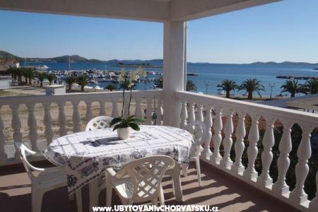 Apartments &amp; Rooms BRANCIN Pakostane Croatia