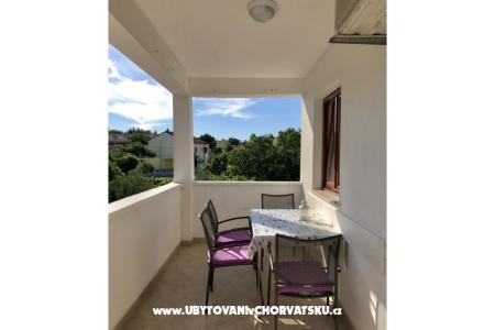 Apartments Tina Pakoštane photo 2