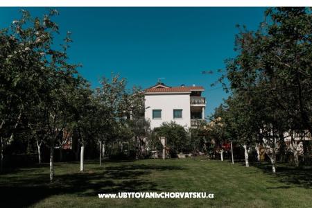 Apartments Ivišić photo 2