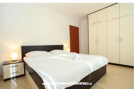 Pakoštane Apartments Di-Ana photo 3