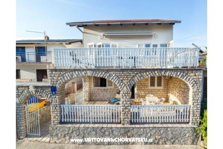 Villa The Heart of Croatia***** Pirovac Croatia