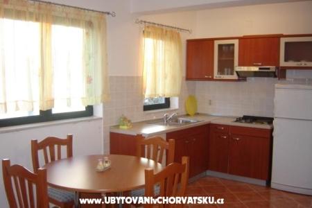 Apartments Antonela Drašnice photo 2