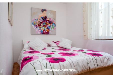 Apartments Ivandić Podgora photo 5
