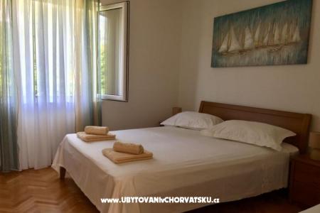 Apartments Mrsic Podgora  photo 3