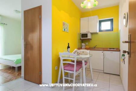 Apartments Niko Podgora photo 3