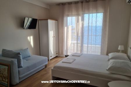 Beachfront Apartments Sinajko photo 5