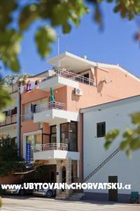 L&amp;L Apartment Podgora Croatia