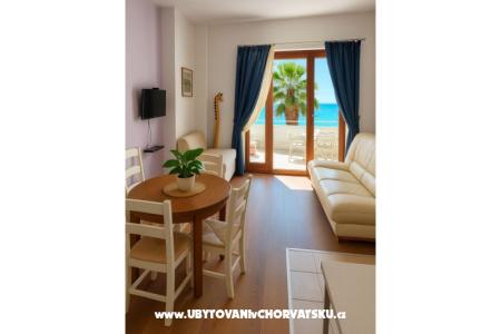 Pomalo Apartments By the Sea photo 3