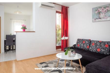 Apartments Zdravka photo 5