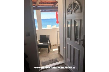 Apartment on the beach photo 3
