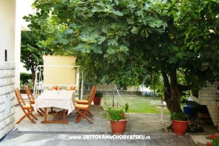 Villa with garden photo 2