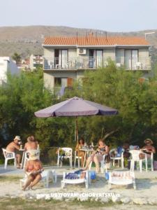 Beach Apartments Toni Podstrana Croatia