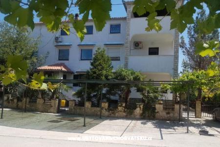 Casa Nostra photo 2