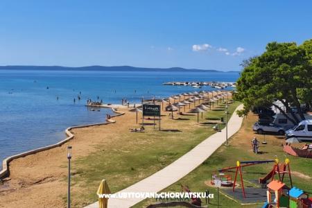 Apartment uz more i plažu – Privlaka Croatia