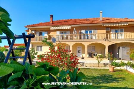 Apartments Lantana Privlaka Croatia