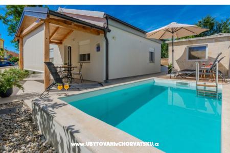 Holiday house Elena – Privlaka Croatia