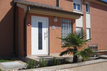 Apartment v Pule photo 2