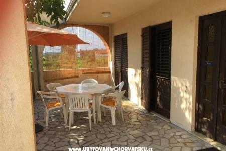 House Carnitia photo 2