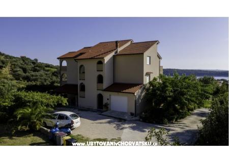 APARTMANI DEBELIĆ photo 3