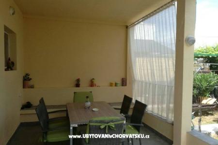 Apartment Pane photo 2