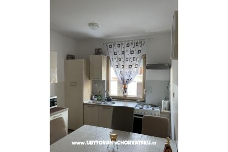 Apartment R photo 3