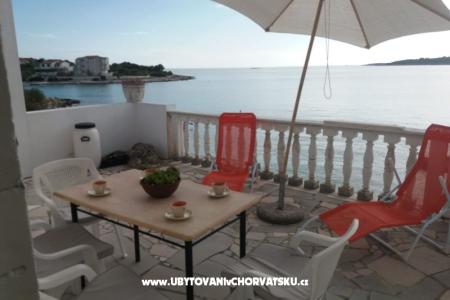 Apartments Bebe – Rogoznica Croatia
