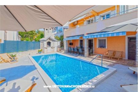 Villa Bobanac with heated pool – Rogoznica Croatia