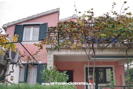 Apartments Nives Rogoznica Croatia