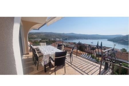 Apartments Vedrana photo 5