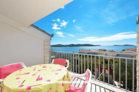 Abeona Apartments photo 4