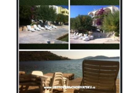 Apartments Dane Rogoznica Croatia